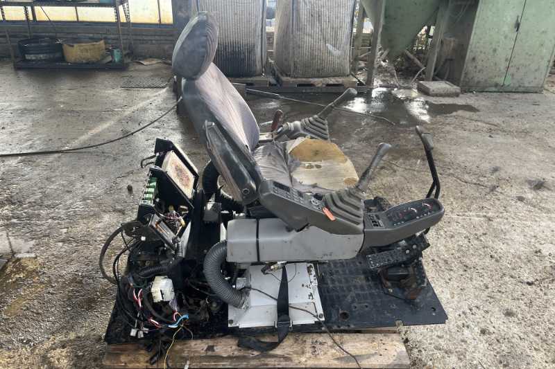 OmecoHub - Immagine FIAT HITACHI FH200-3